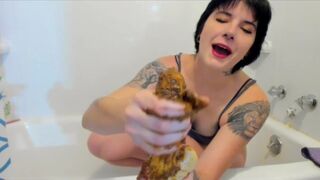 Ela masturbou o vibrador com a merda, ScatKings.com Scat Porn 15 ScatKings.com Scat Porn
